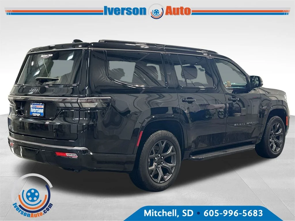 New 2026 High Gloss Black Exterior Paint Jeep Limited Altitude image 8