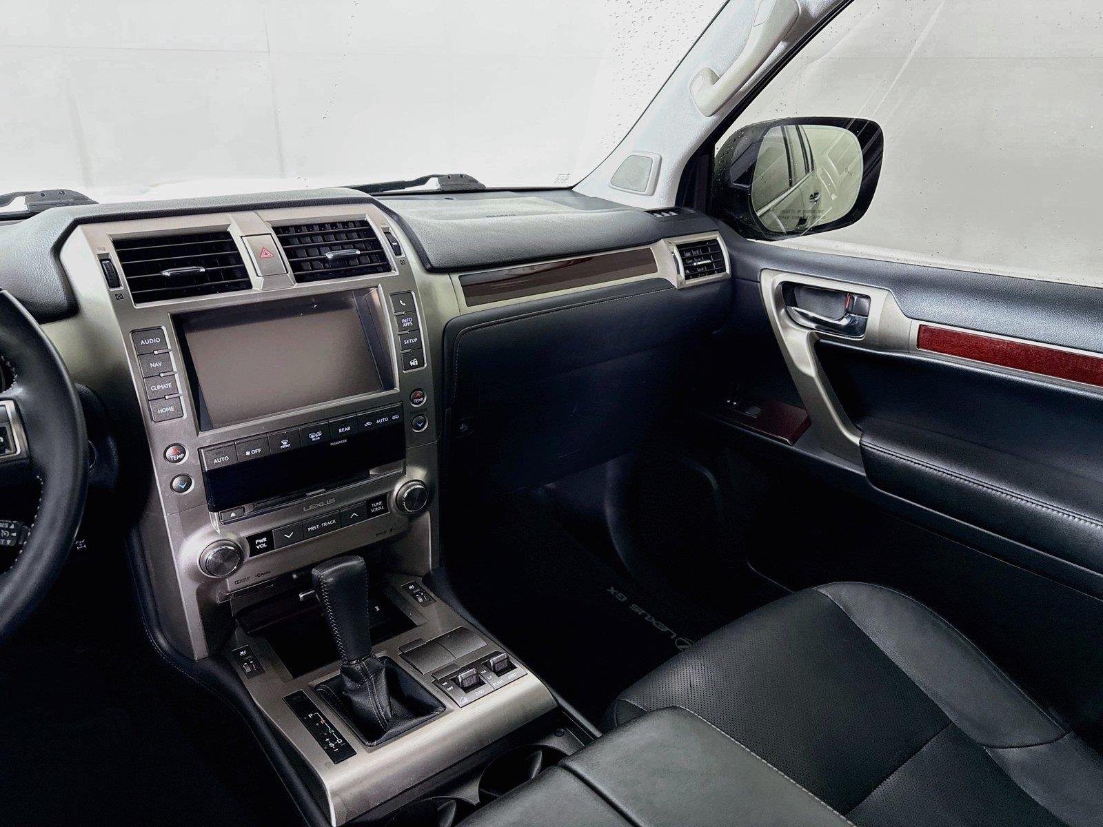 Used 2017 Black Onyx Lexus GX 460 image 35