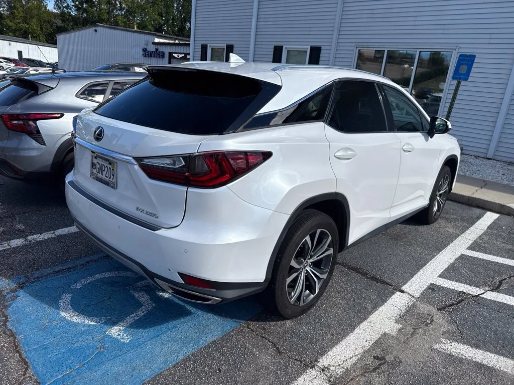 Used 2021 White Lexus 350 image 3