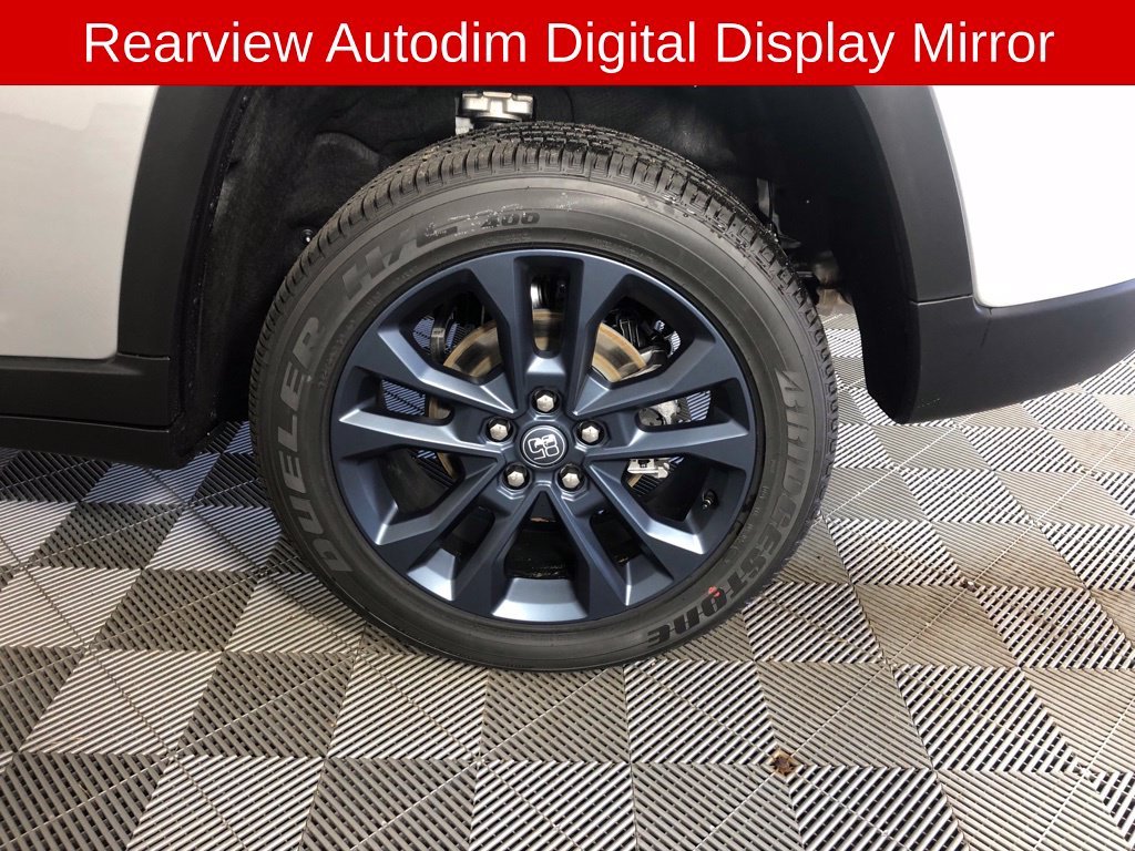 New 2026 Silver Zynith Exterior Paint Jeep Limited image 21