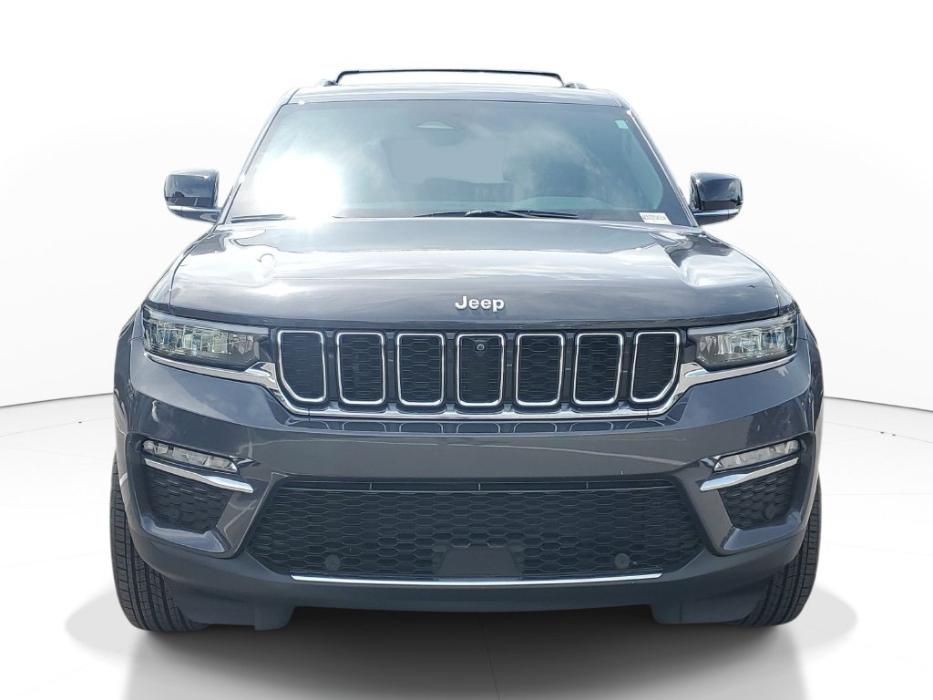 Used 2025 Gray Jeep Limited image 1