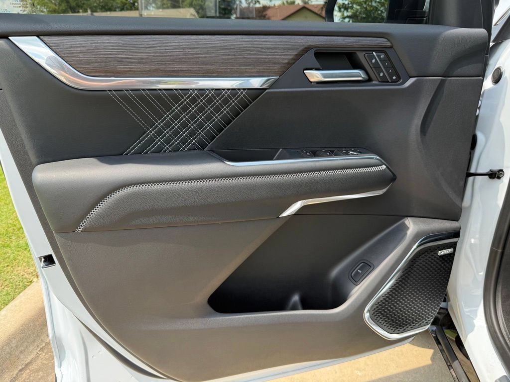 2026 GMC Acadia Denali - Photo 10