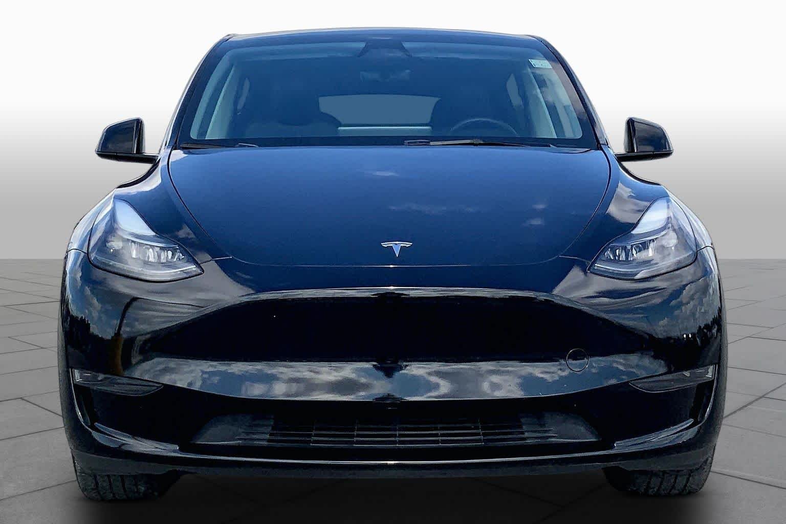 Used 2024 Solid Black Tesla  image 3