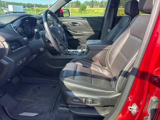 Used 2023 RADIANT RED TINTCOAT Chevrolet Premier image 11