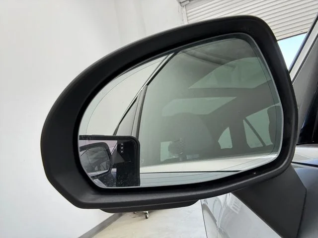 New 2027 Silver Mercedes-Benz GLC 300 image 50