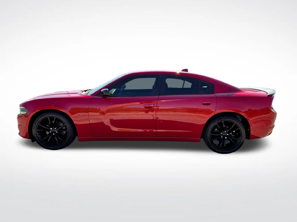 Used 2016 Red Dodge R/T image 9