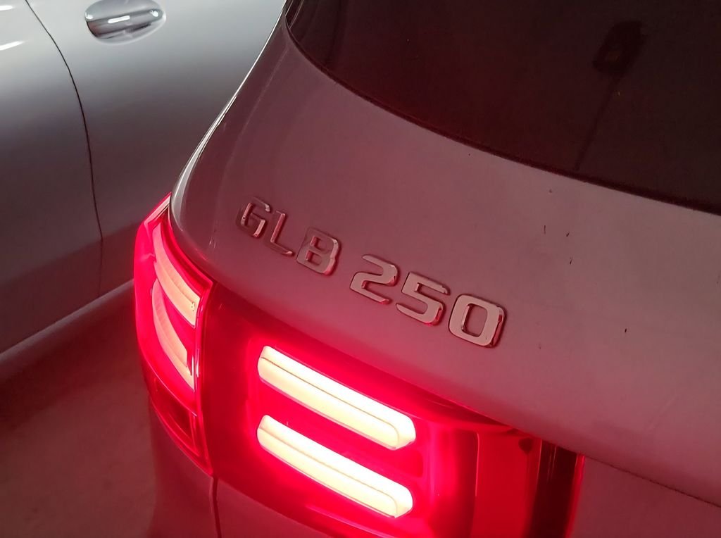 Certified Used 2026 Silver Mercedes-Benz GLB 250 image 7