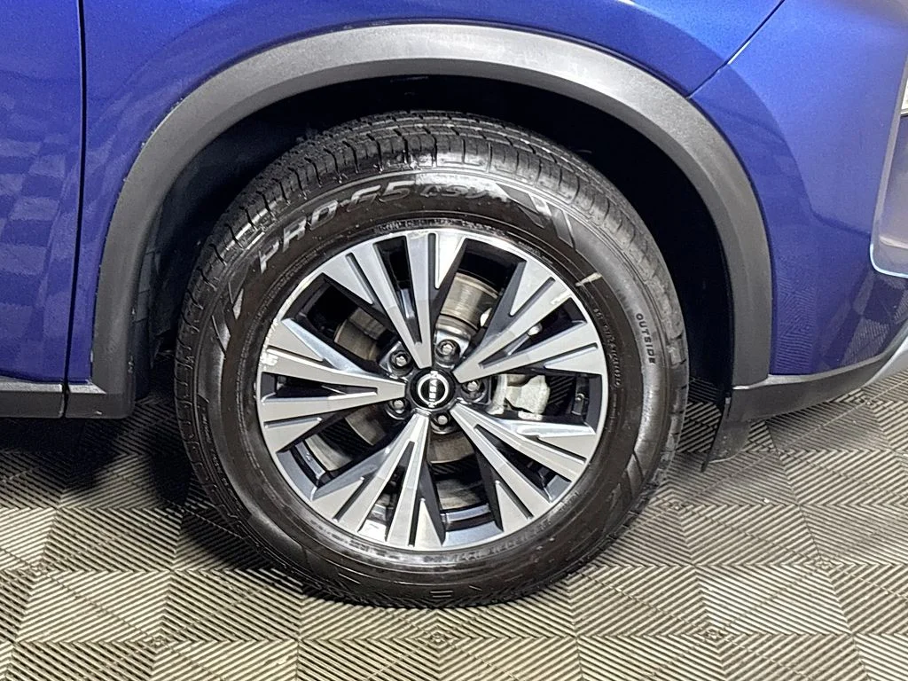 Used 2022 Blue Nissan SV image 22