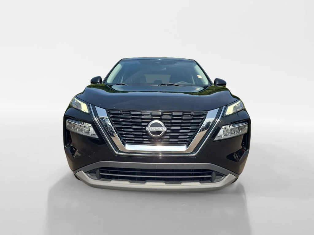 Used 2022 Super Black Nissan SV image 8