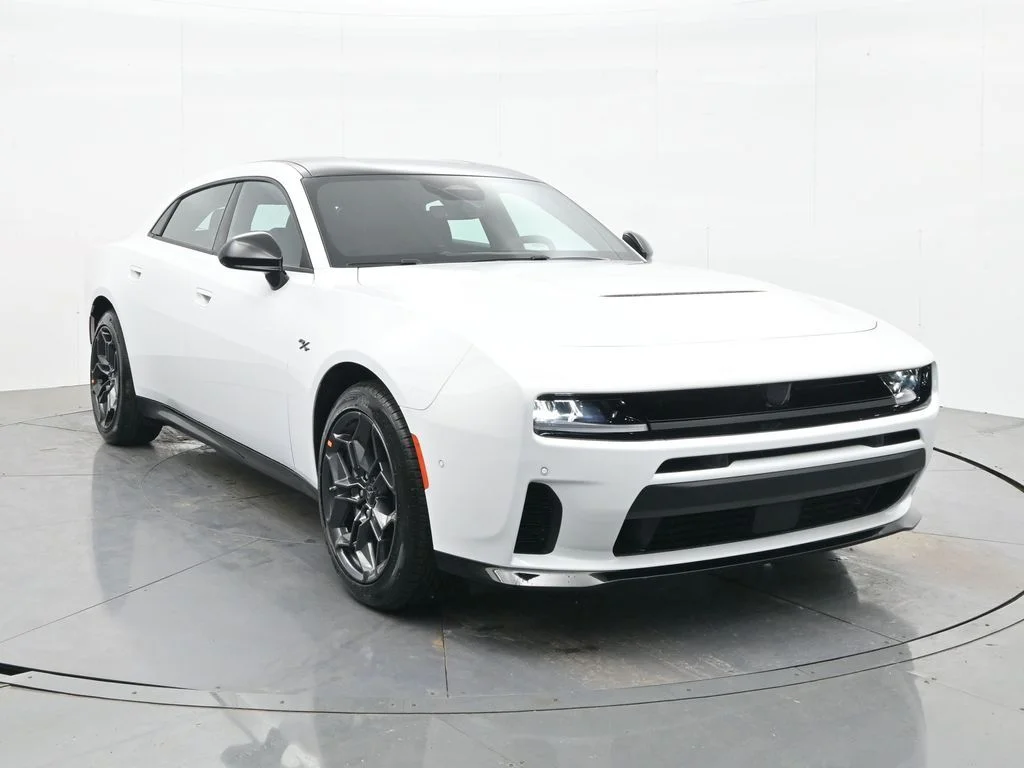 New 2026 White Knuckle Exterior Paint Dodge R/T image 4