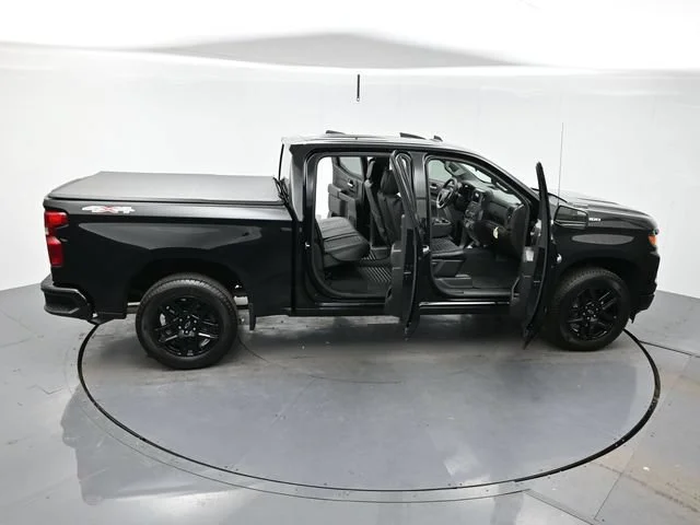 Used 2026 Black Chevrolet Custom image 42