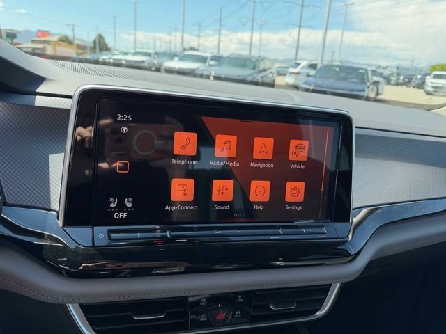 New 2026 Deep Black Volkswagen 2.0T Peak Edition image 21
