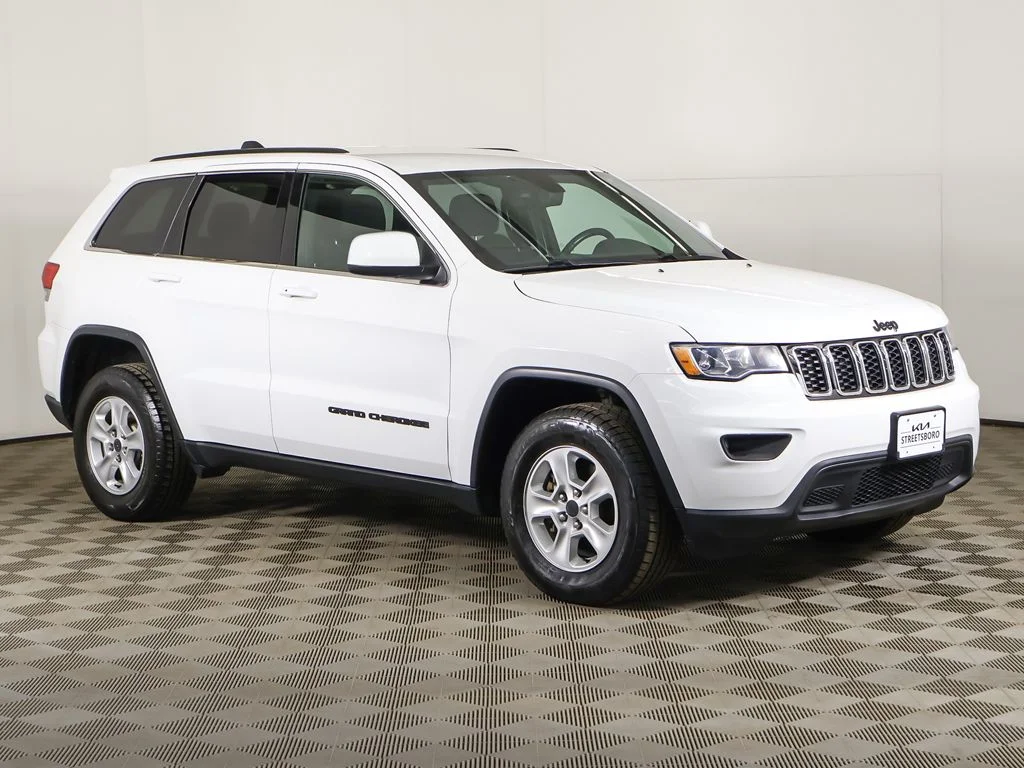 Used 2017 Jeep Grand Cherokee Laredo with VIN 1C4RJFAG6HC755442 for sale in Streetsboro, OH