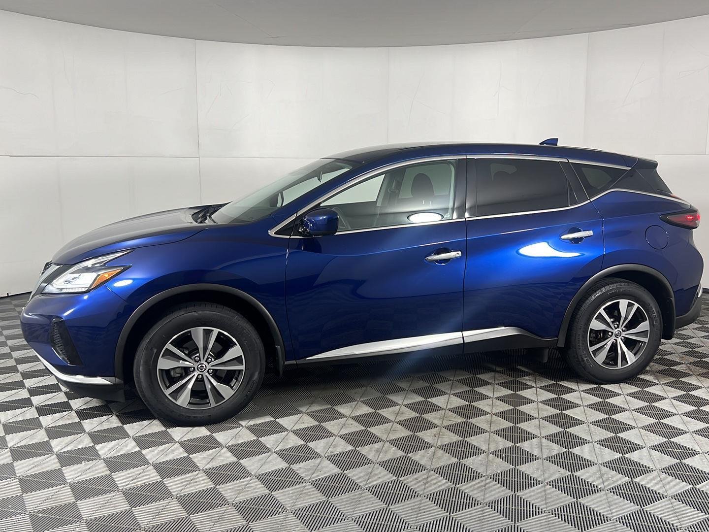 Used 2021 Deep Blue Pearl Nissan S image 5