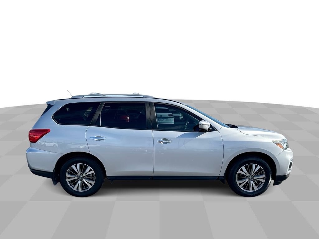 Used 2017 Silver Nissan SV image 24