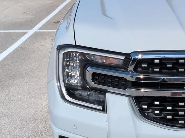 New 2026 Avalanche Ford Lariat® image 10