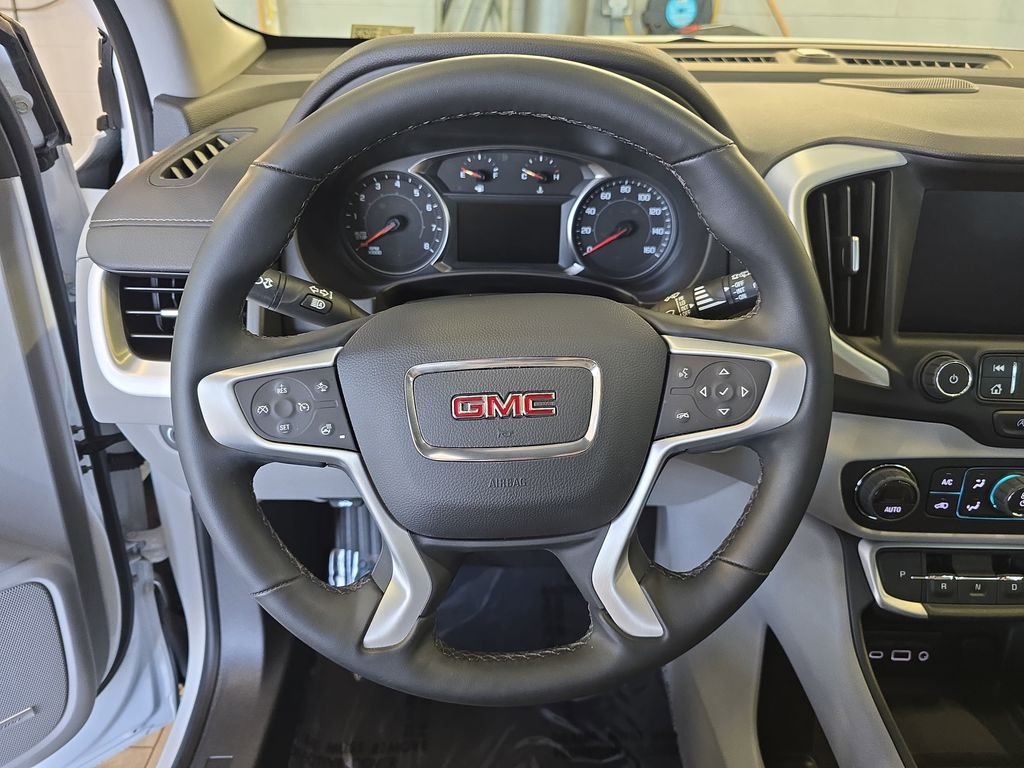 Used 2023 White GMC SLT image 20