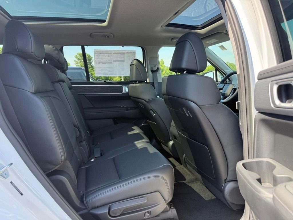 New 2026 White Hyundai Limited image 27