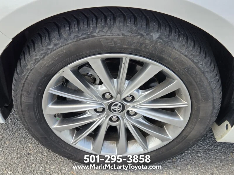 Used 2016 Blizzard Pearl TOYOTA 4DR SDN LIMITED image 17