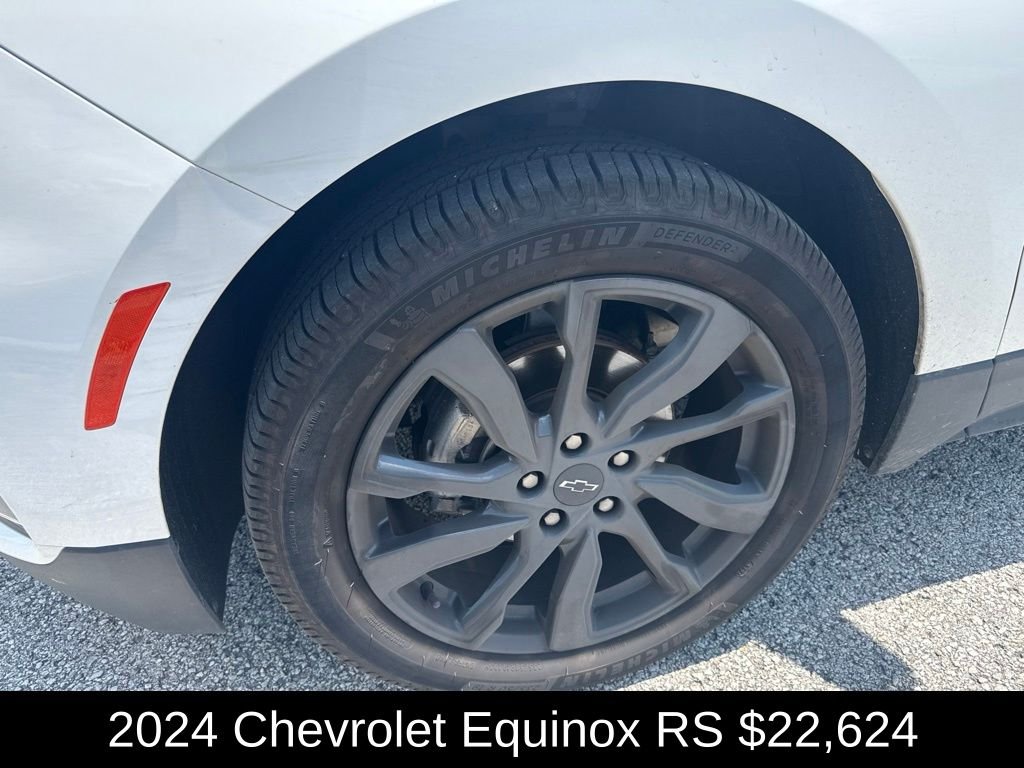 Used 2024 Summit White Chevrolet RS image 9
