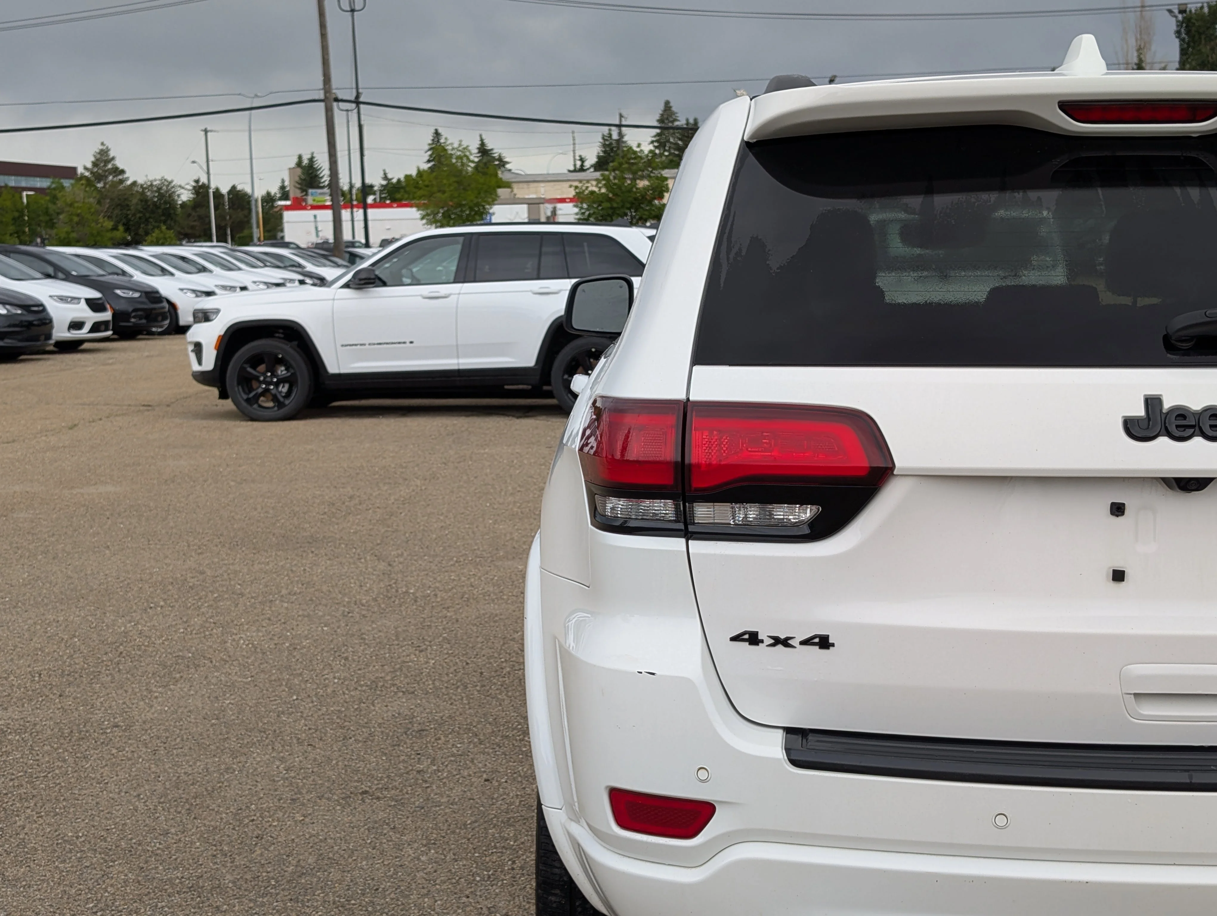 Used 2021 Bright White Jeep Altitude image 13