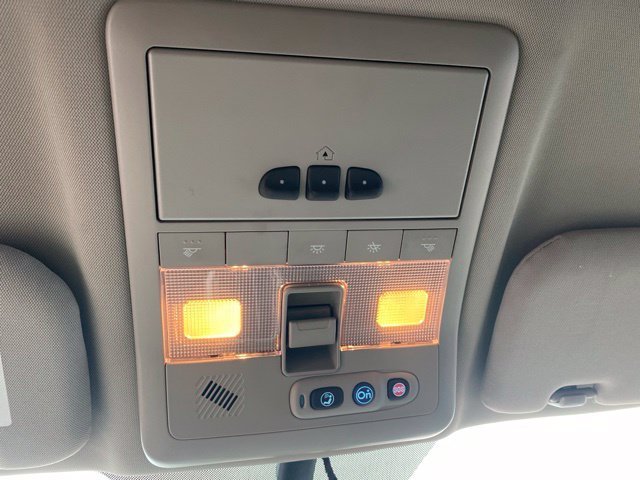 Used 2015 Red Chevrolet LT image 25