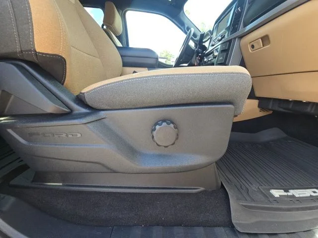 Used 2023 Gray Ford XLT image 19