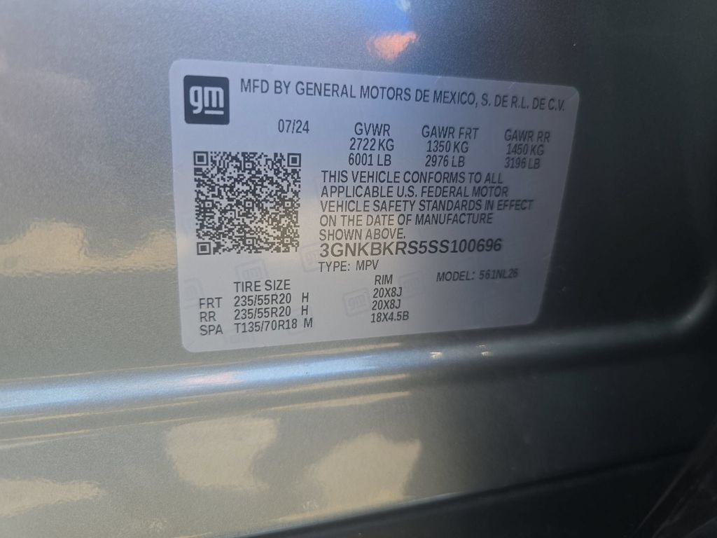 Used 2025 Sterling Gray Metallic Chevrolet RS image 23