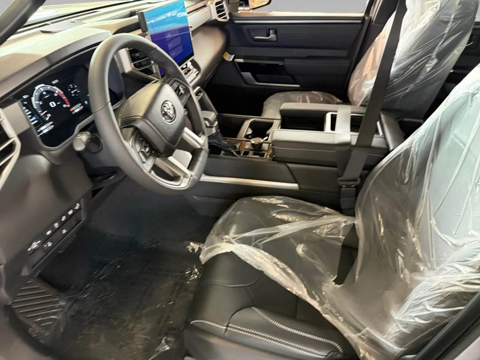 2026 Toyota Tundra Limited - Photo 11