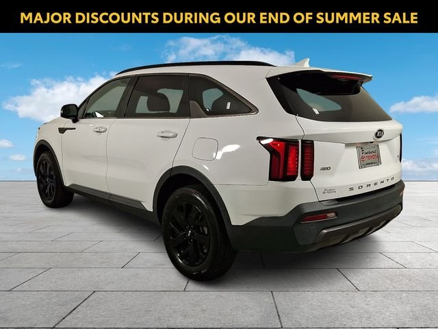 Used 2021 White Kia S image 5