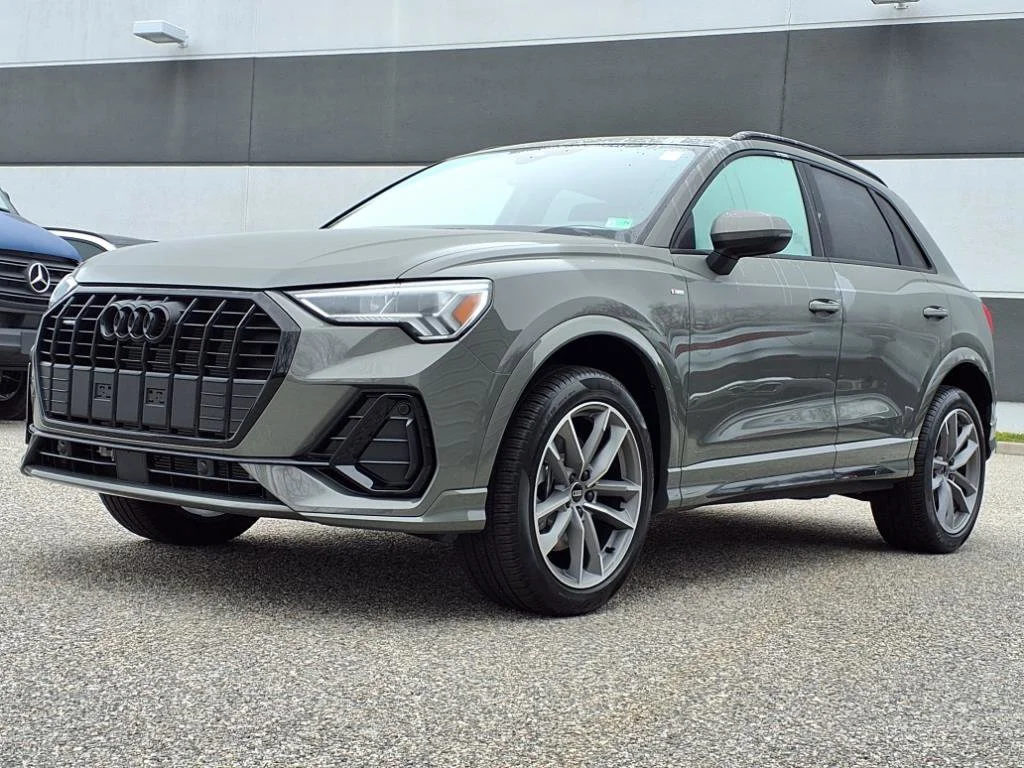 2025 Audi Q3 45 TFSI S Line Premium quattro's photo