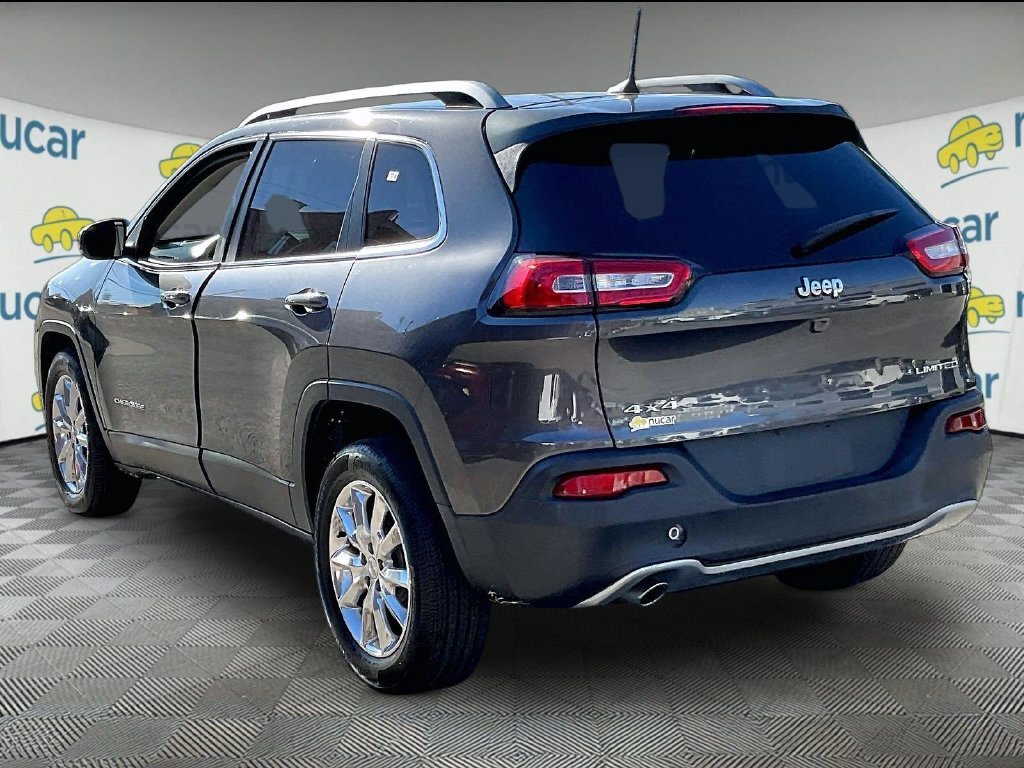 Used 2017 Gray Jeep Limited image 4