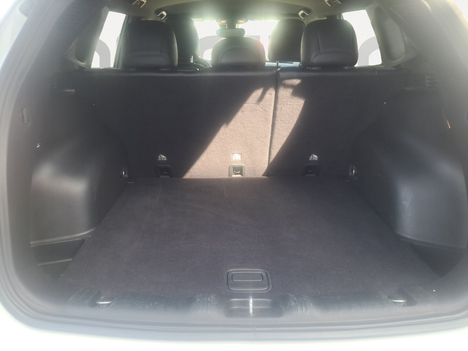 Used 2024 Bright White Clearcoat Jeep Latitude image 12