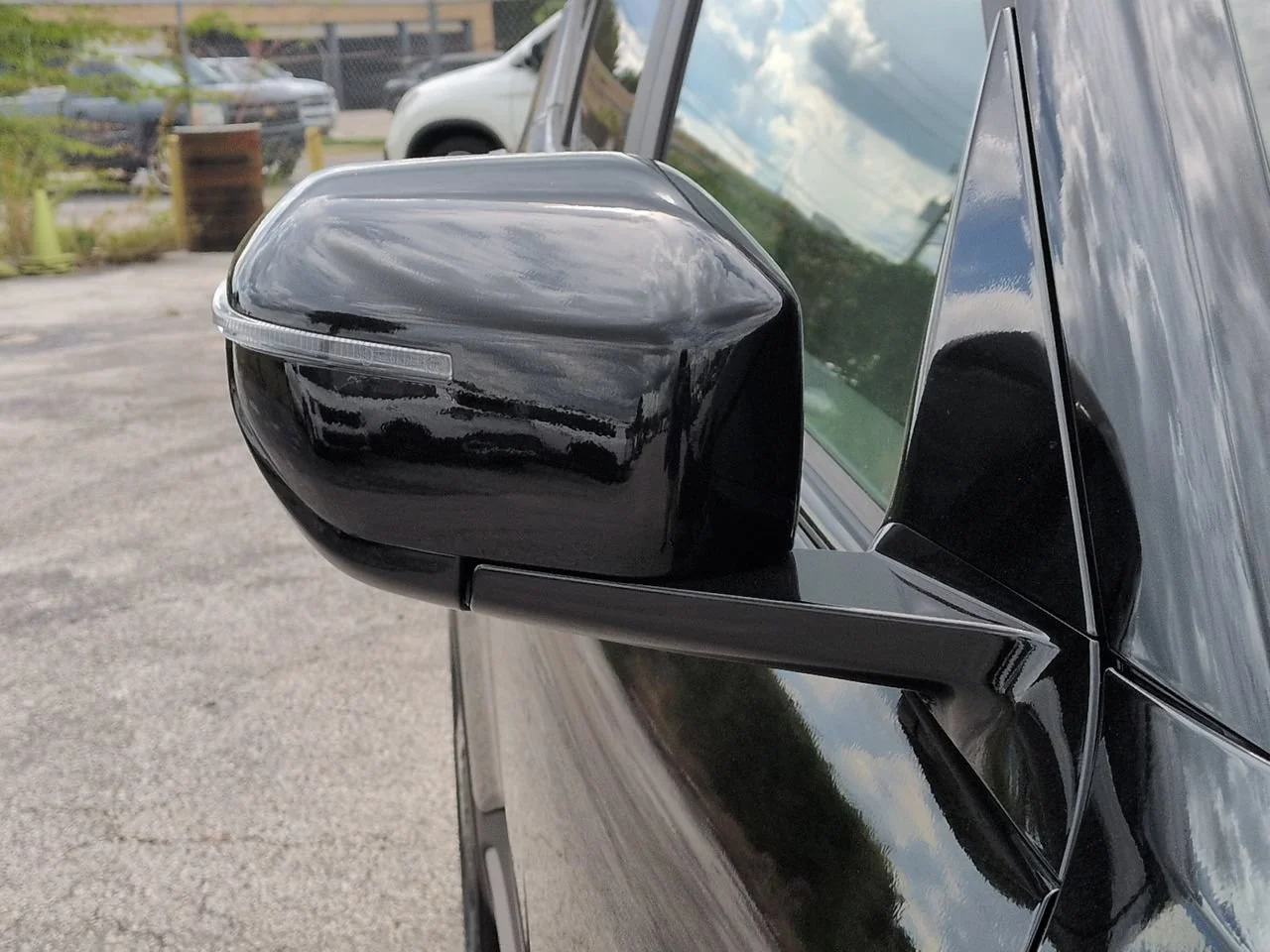 New 2027 Aurora Black Pearl Kia EX image 12