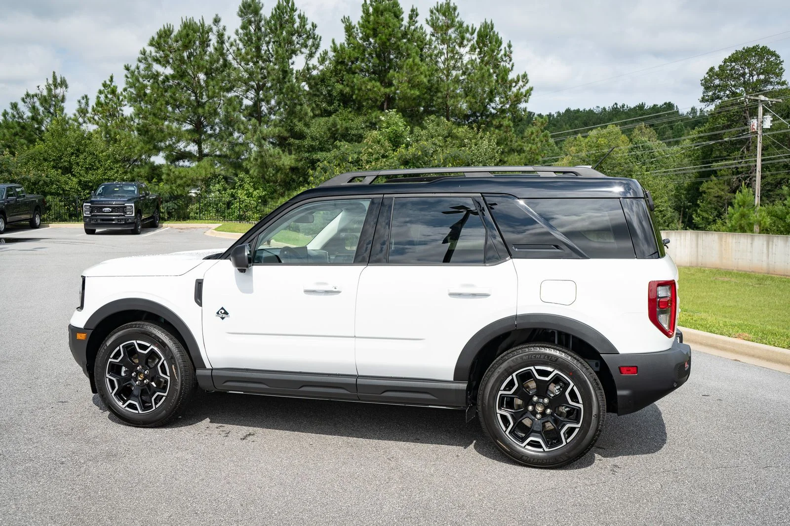 New 2026 White Ford Outer Banks image 7