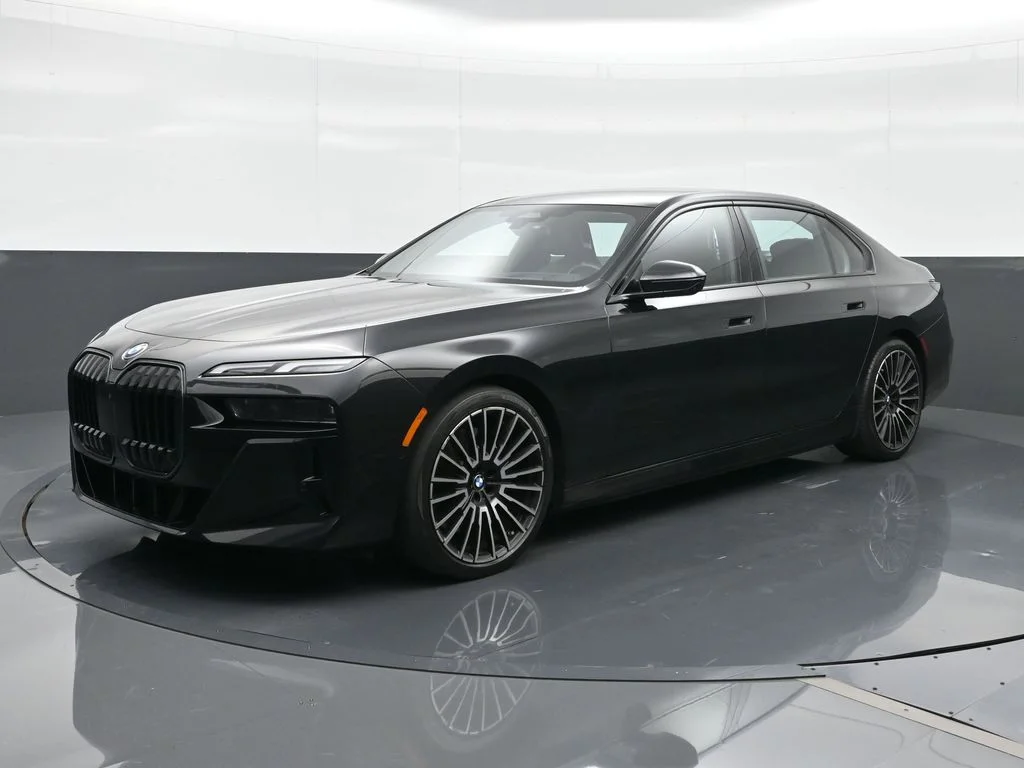 2025 BMW i7 eDrive50 Sedan's photo
