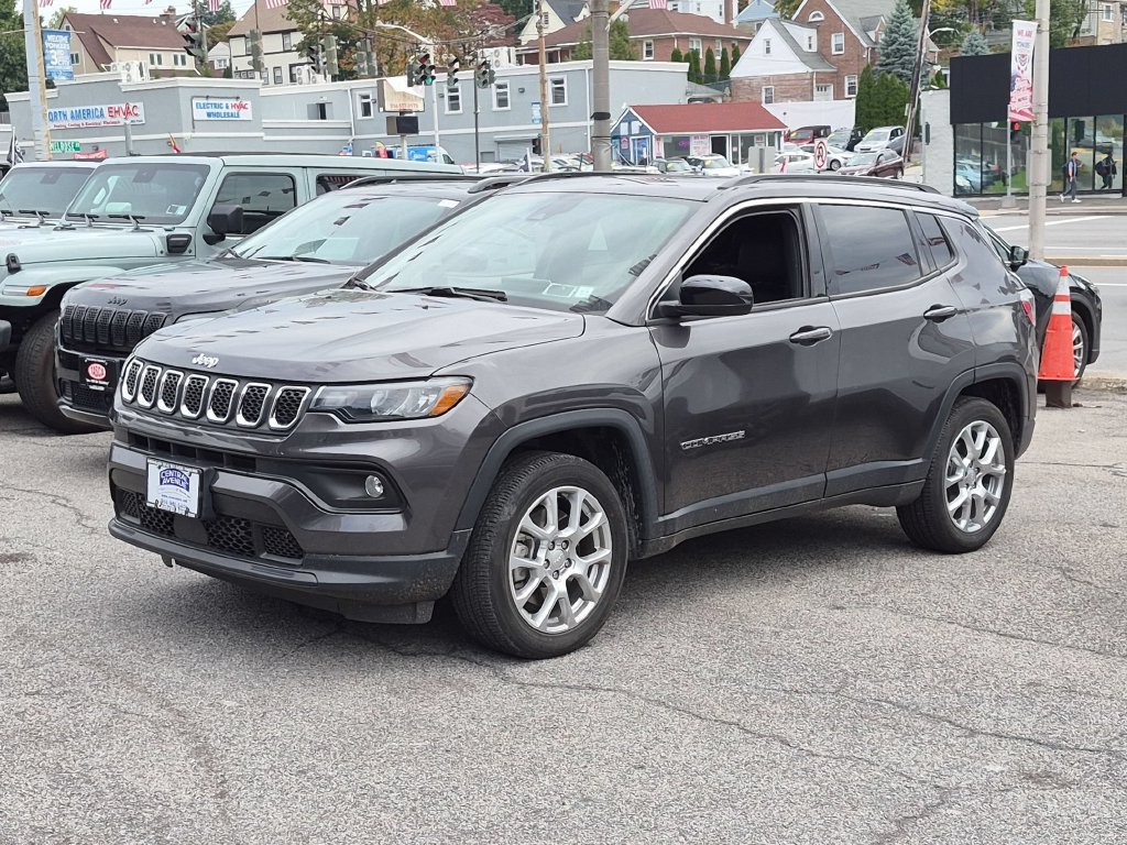 2023 Jeep Compass Latitude Lux