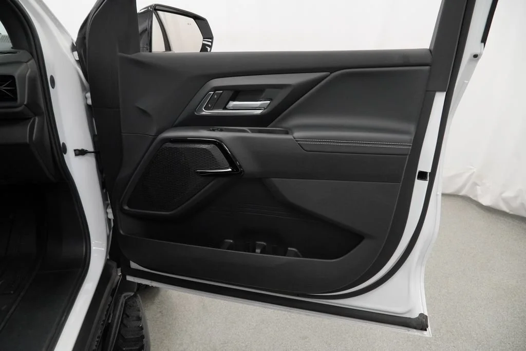 New 2026 Summit White Chevrolet LT - Extended Range image 25