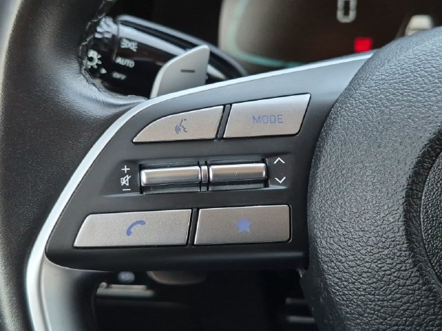 Used 2024 Silver Hyundai SEL image 14