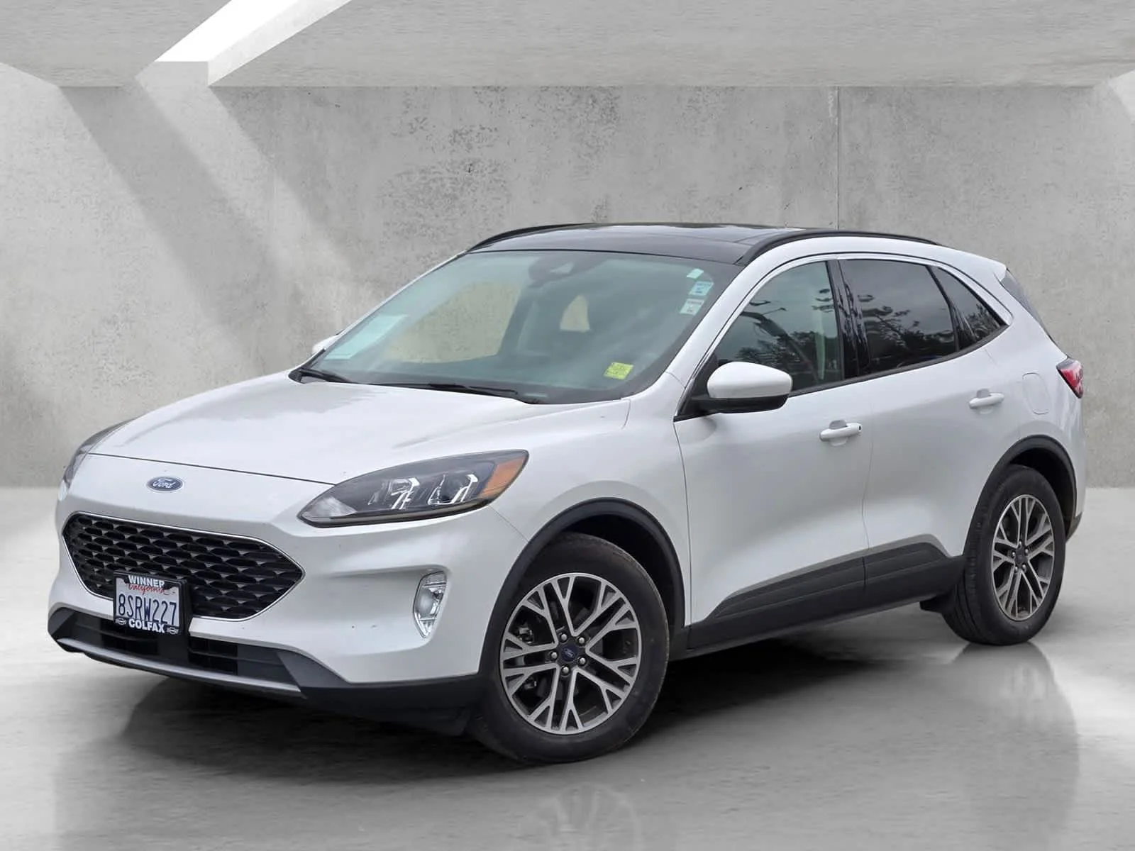 Used 2020  Ford SEL image 8