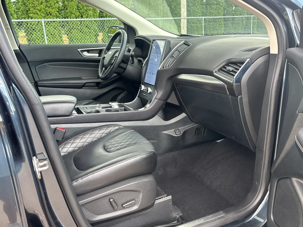 Used 2024 Stone Blue Metallic Ford Titanium image 15