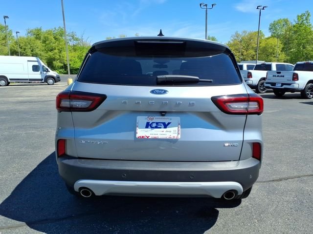 Used 2023 Silver Metallic Ford Active image 6