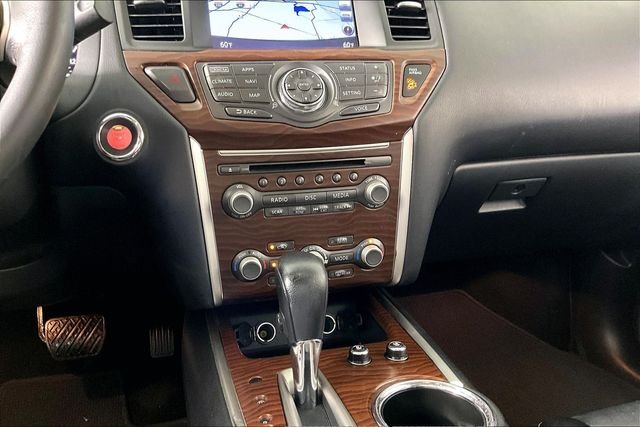 Used 2017 Gray Nissan Platinum image 8