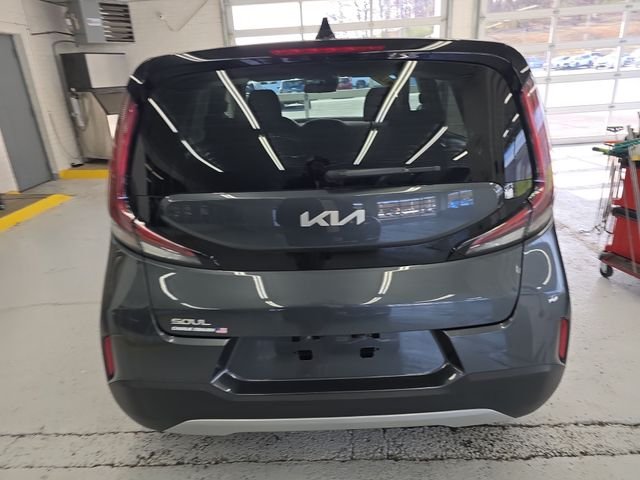 Used 2025  Kia LX image 4