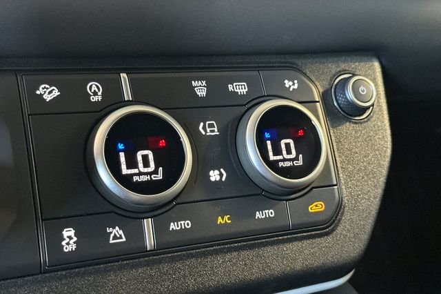 Used 2024 Gray Land Rover S image 19