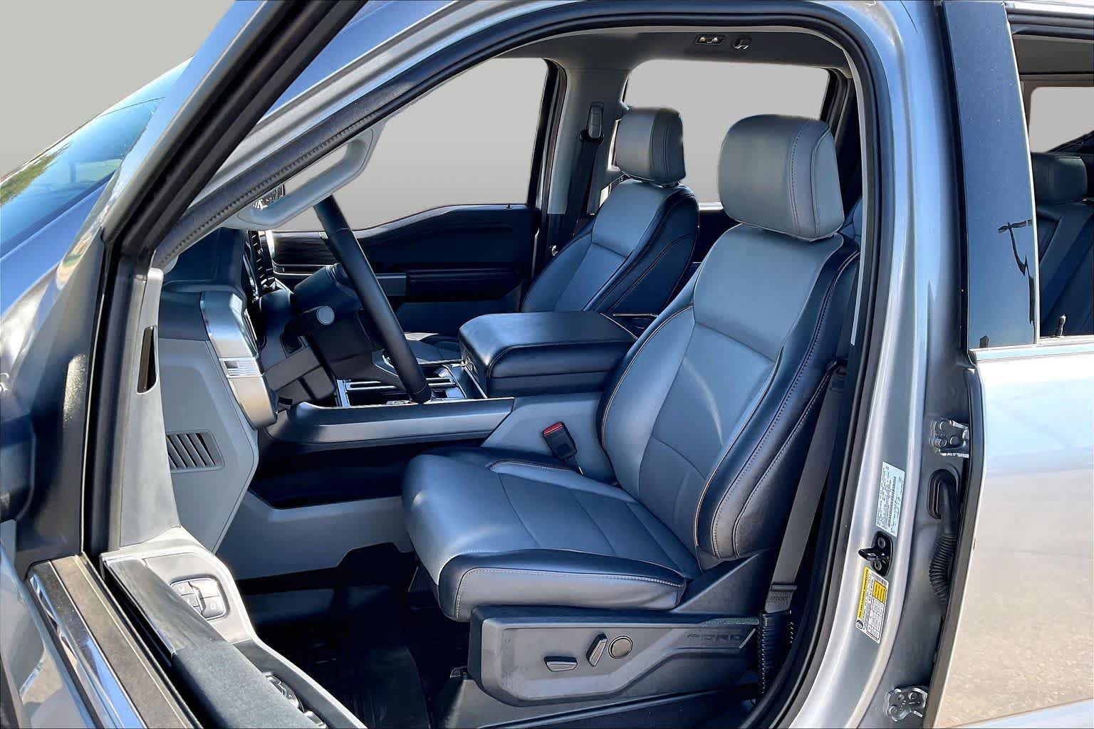 Used 2025 Carbonized Gray Metallic Ford LARIAT image 8