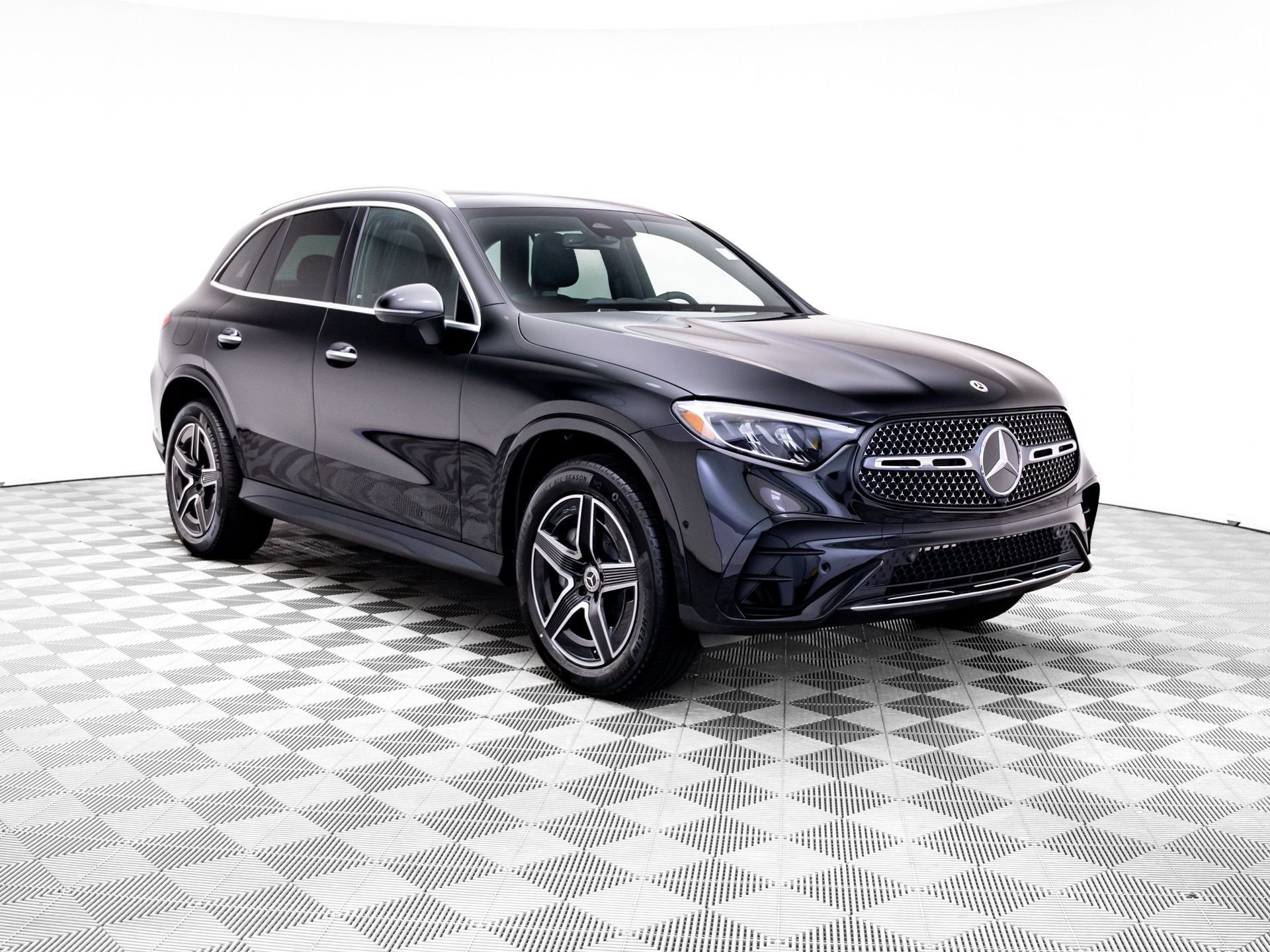 New 2026 Black Mercedes-Benz GLC 300 image 7