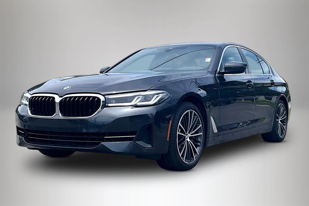 Used 2023 Gray BMW 540i image 2