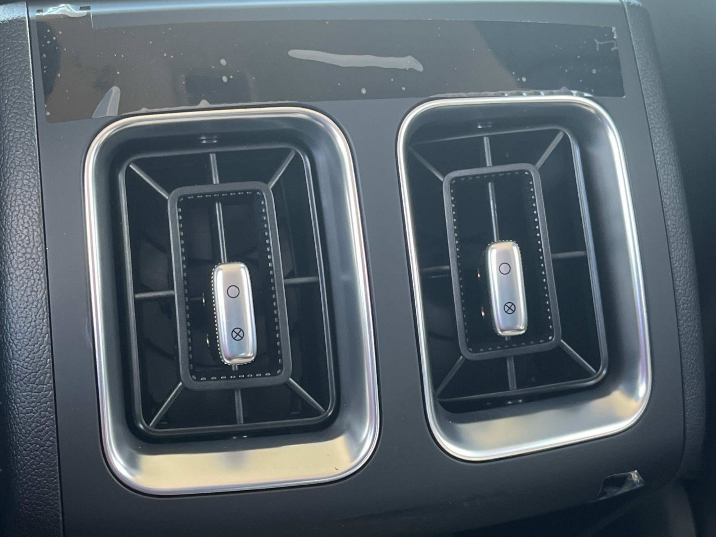 2025 Kia Sorento EX - Photo 18