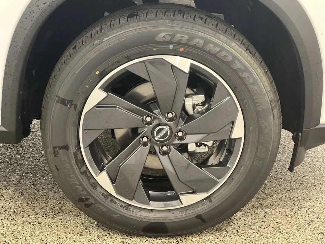 2026 Nissan Rogue SV - Photo 10